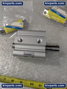 SMC CDQ2WL63-25DZ Double Rod Compact Cylinder – actual item, photo 4 of 12