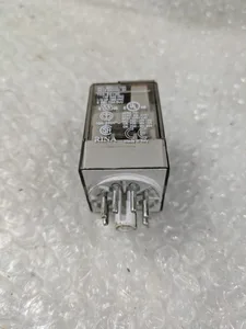 Allen-Bradley 700-HA32A1 General Purpose Tube Base Relay