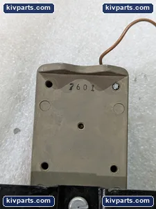 Johnson Controls T-5210-9 Temperature Transmitter – actual item, photo 6 of 10