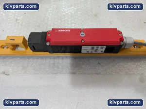 Euchner TP4-4141A024M Safety Switch Interlock – actual item, photo 4 of 5