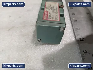 Numatics 225-372B Pneumatic Component – actual item, photo 3 of 11