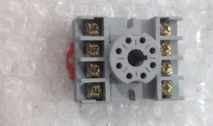 Dayton 5X852M Socket Base Screw Terminals