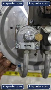 MR212E Negative Pressure Regulator – actual item, photo 2 of 9
