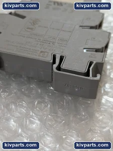 PLC-BSC-24UC/21HC PLC Module – actual item, photo 4 of 5