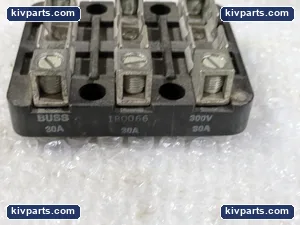 Bussmann 1B0066 Fuse Block Holder – actual item, photo 3 of 4