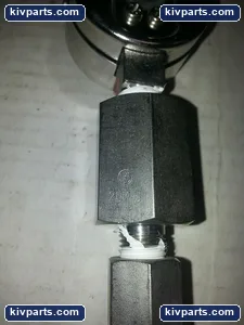 E94854 Gauge 0-1 MPa with Bleed Valve – actual item, photo 3 of 4