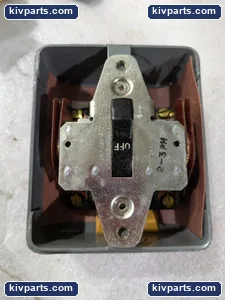 Arrow Hart Manual Motor Controller Switch – actual item, photo 2 of 6