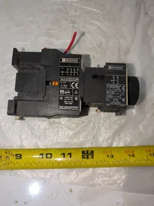 Telemecanique LA2 DT2 Timer