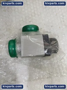 Varian NW25 61056246 Adapter 61056232 Valve – actual item, photo 7 of 10