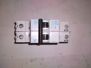 General Electric V17240 V-Line Miniature Circuit Breaker