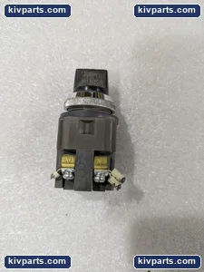 IDEC BS010E ASTN Selector Switch Black Knob – actual item, photo 8 of 11