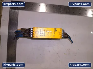 Pilz X4VP Safety Relay – actual item, photo 2 of 4