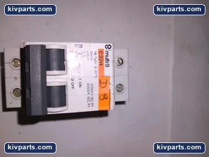 D8 C32H Miniature Circuit Breaker – actual item, photo 10 of 12