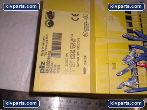 Pilz Safety Relay – actual item, photo 3 of 4
