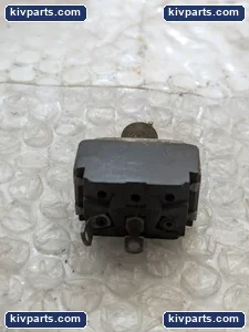 7570K83 Toggle Switch – actual item, photo 3 of 5
