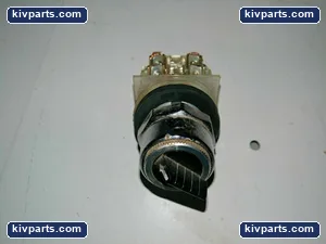 Square D 9001KA1 Push Button Contact Block – actual item, photo 2 of 2