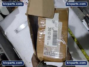 SCREW, 1/4-20 X 3/8 LG. TR HEAD Machine Screw Phillips 20LBS BOX 2000 PCs – actual item, photo 2 of 4