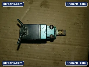 MAC 132B-111BAAA Valves – actual item, photo 4 of 4