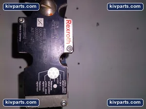 Bosch Rexroth 4WREE Hydraulic Cylinder – actual item, photo 2 of 11