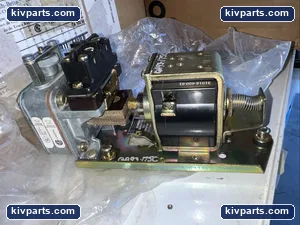 Square D 9050 C021E Relay – actual item, photo 3 of 6