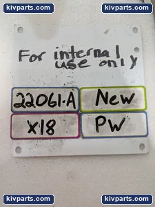 Eaton C22S-DL-G-K10-230 Green Push Button – actual item, photo 5 of 5