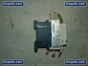 Telemecanique CAD32 Schneider Control Relay – actual item, photo 3 of 5