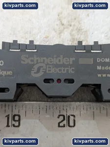 Schneider Electric PLC I/O Module – actual item, photo 7 of 10