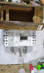 Moeller 400-NA Connector – actual item, photo 1 of 7