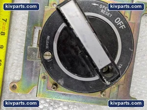 N-40 Circuit Breaker Disconnect – actual item, photo 3 of 6