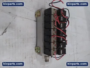 Koganei A030E1 Solenoid Valve Manifold 7 Valves – actual item, photo 2 of 7