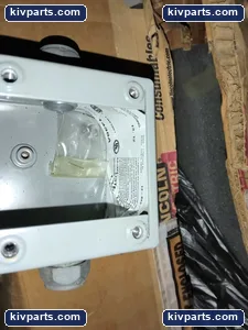 IDEC AVD301N-R Emergency Stop Switch – actual item, photo 5 of 7