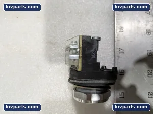 Allen-Bradley AB Type 4 13 White Push Button – actual item, photo 3 of 5