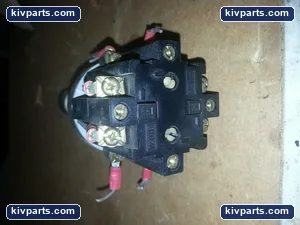 Izumi 104B1D Switch Multi-Contact Controller – actual item, photo 2 of 5