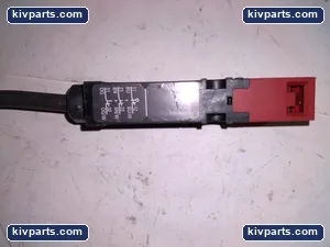 Omron D4GS Door Switch – actual item, photo 3 of 4