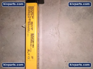 Banner LS2E30-450Q8 EZ-Screen Type 2 – actual item, photo 6 of 7