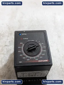 Watlow 146E-1J1D-3100 Temperature Controller – actual item, photo 4 of 7