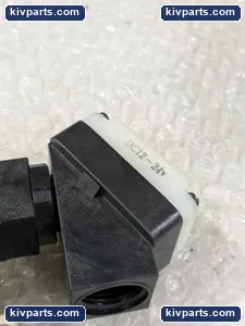 CKD CVS2-15A-05-03RS-3 Solenoid Process Valve – actual item, photo 6 of 7