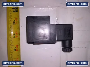 Koganei 200-4E1-39 Air Valve – actual item, photo 2 of 3