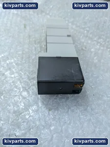 SMC VQC4401-5 Pneumatic Solenoid Valve – actual item, photo 4 of 6