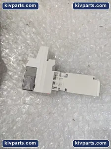SMC VQC1100N-51 Solenoid Valve – actual item, photo 4 of 7
