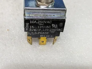 Carling HM25M73 Toggle Switch