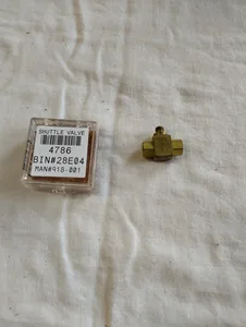 Clippard 28E04 Shuttle Valve