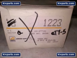 Cooper Arrow Hart Switch – actual item, photo 4 of 5