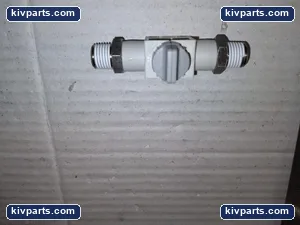 SMC VHK2 Two Port Manual Shut Off Valve – actual item, photo 3 of 6