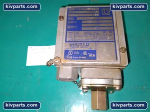 Square D 9012GAW-2 Pressure Switch – actual item, photo 4 of 7