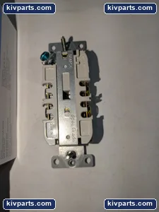 Eaton TR5362CHLA Receptacle – actual item, photo 5 of 6