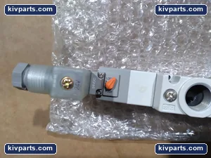 SMC SY9320-5DZE-03T Pneumatic Double Solenoid Valve – actual item, photo 2 of 3