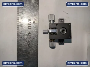 OPTOSIGMA CROSSED ROLLER ALLUMINUM LINEAR TRANSITION STAGE – actual item, photo 2 of 3