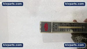 Dwyer RMA-2 – actual item, photo 4 of 8