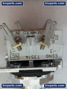 Eaton 10250ED1343-1 EMD# 40118954 Pushbutton – actual item, photo 5 of 8